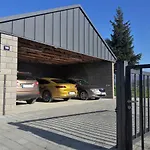 769 * Hutisko